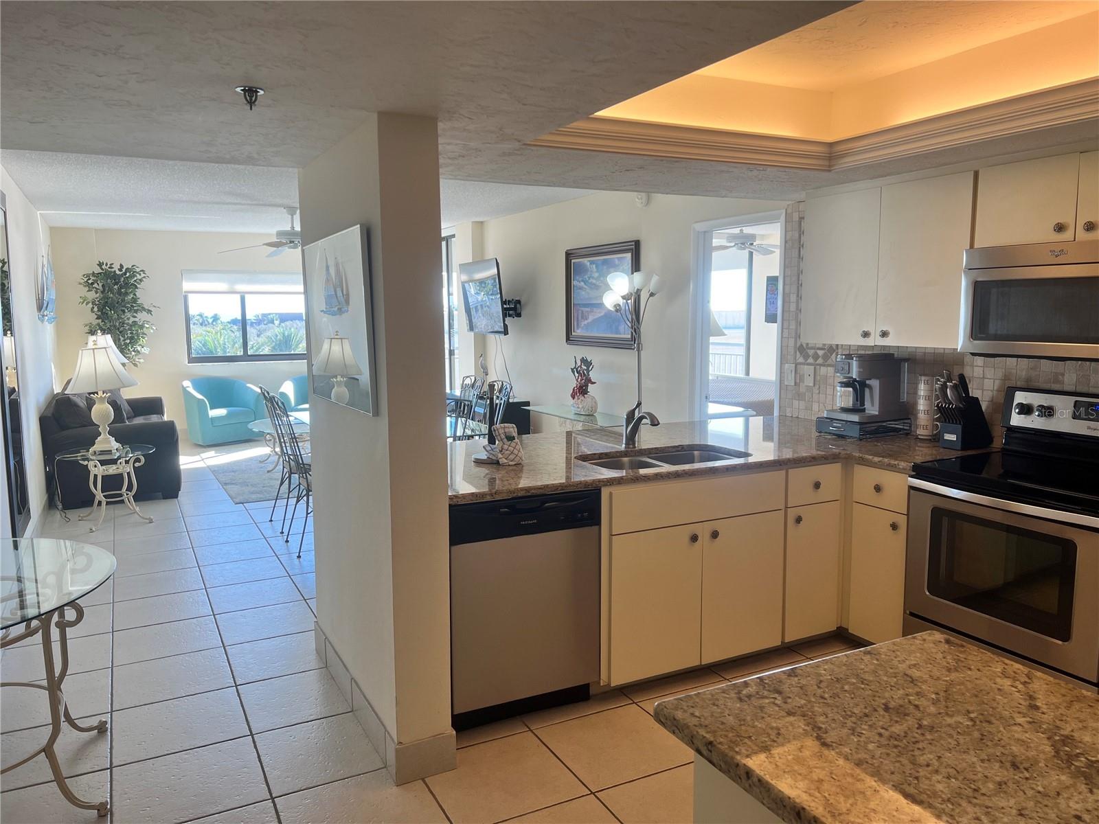 1001 POINT OF ROCKS RD #609, SARASOTA, FL, 34242