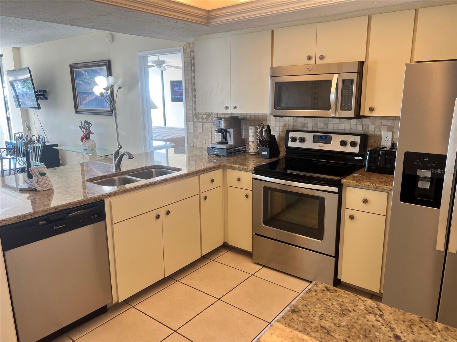 1001 POINT OF ROCKS RD #609, SARASOTA, FL, 34242