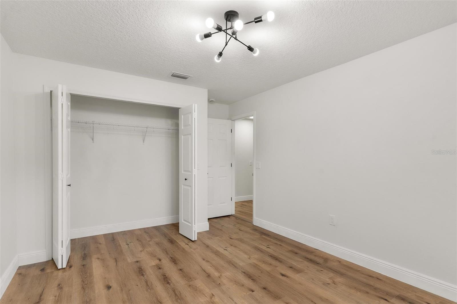 39634 HARBOR HILLS BLVD BLVD, LADY LAKE, FL, 32159