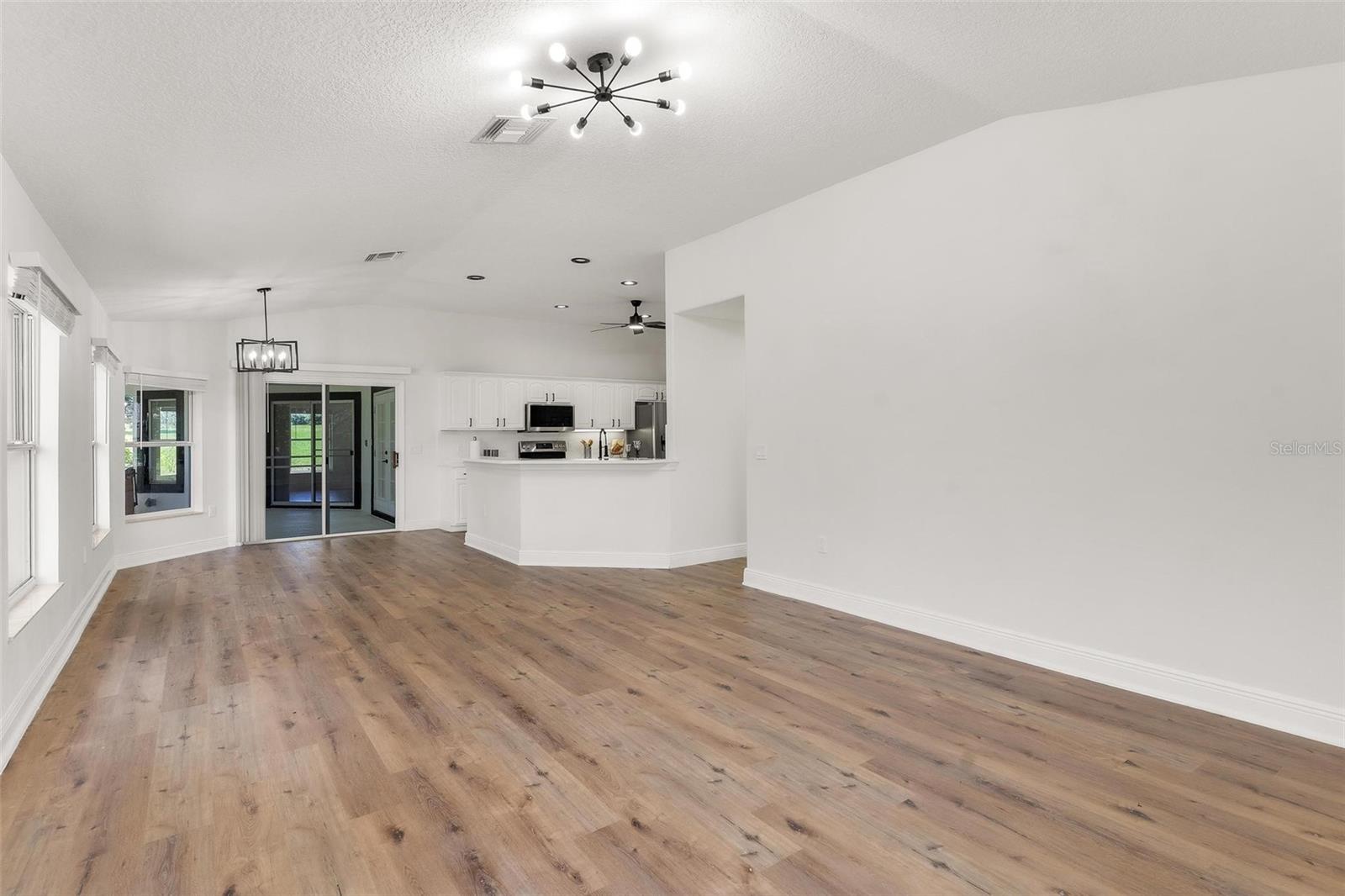 39634 HARBOR HILLS BLVD BLVD, LADY LAKE, FL, 32159