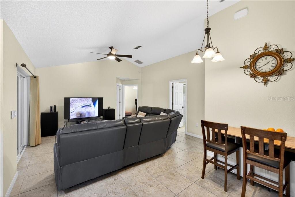 42 RUSSELL DR, PALM COAST, FL, 32164