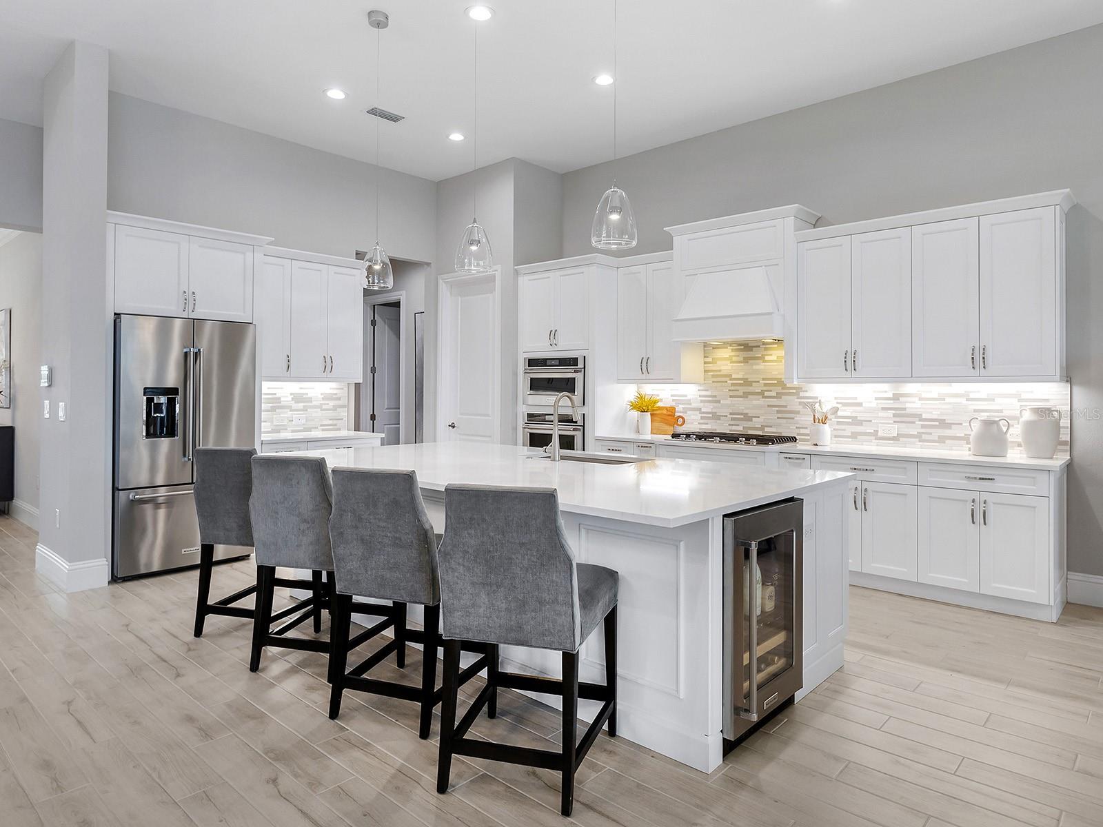 8556 PAVIA WAY, LAKEWOOD RANCH, FL, 34202