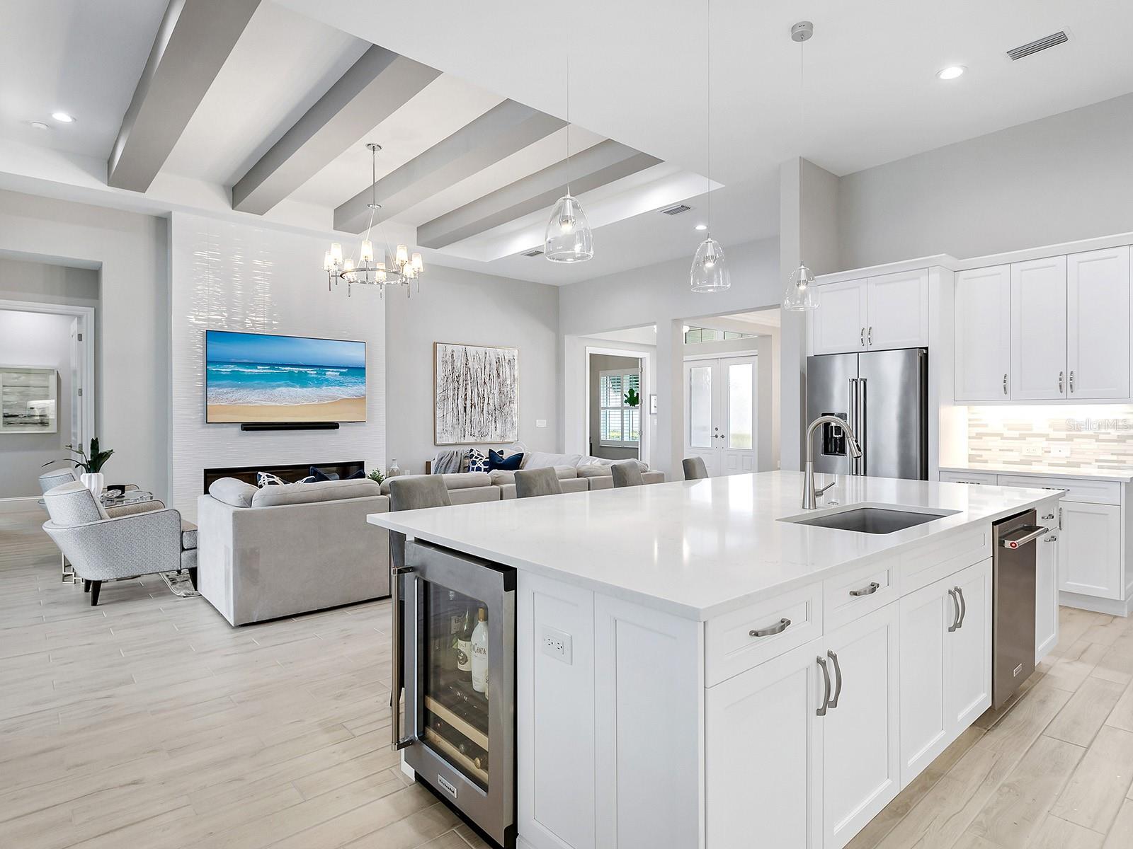 8556 PAVIA WAY, LAKEWOOD RANCH, FL, 34202