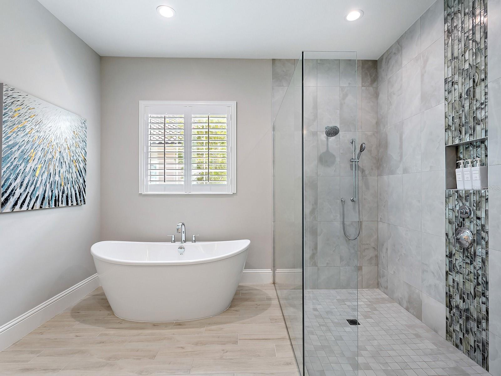 8556 PAVIA WAY, LAKEWOOD RANCH, FL, 34202