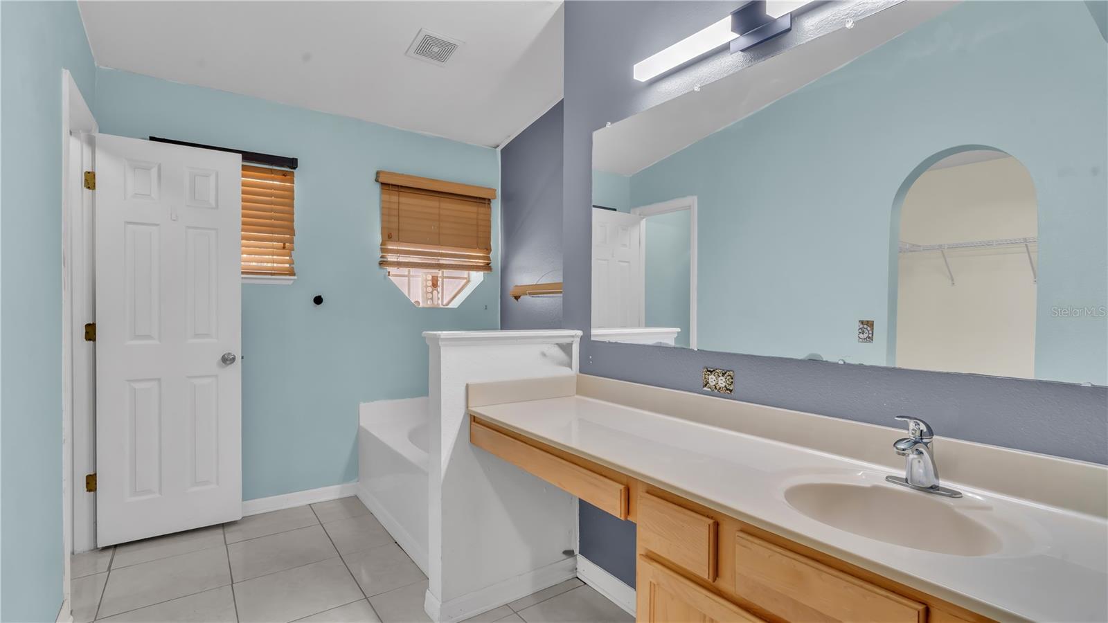 30244 BIRDHOUSE DR, WESLEY CHAPEL, FL, 33545