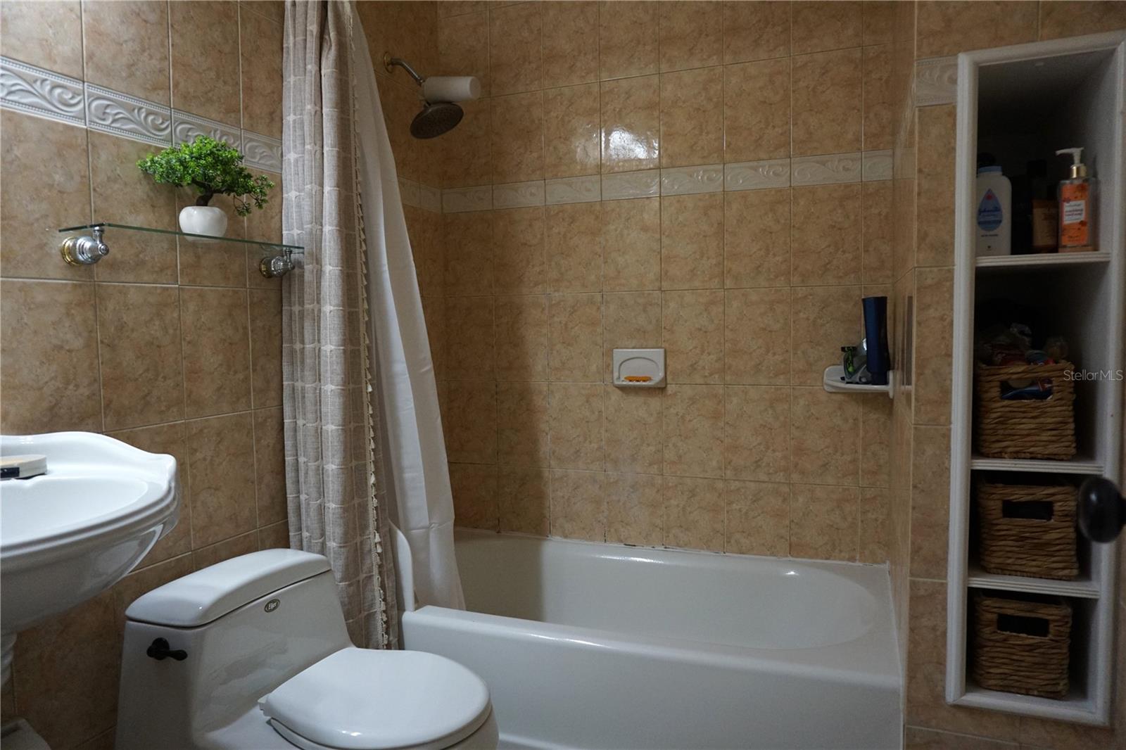 2300 37TH AVE N, ST PETERSBURG, FL, 33713