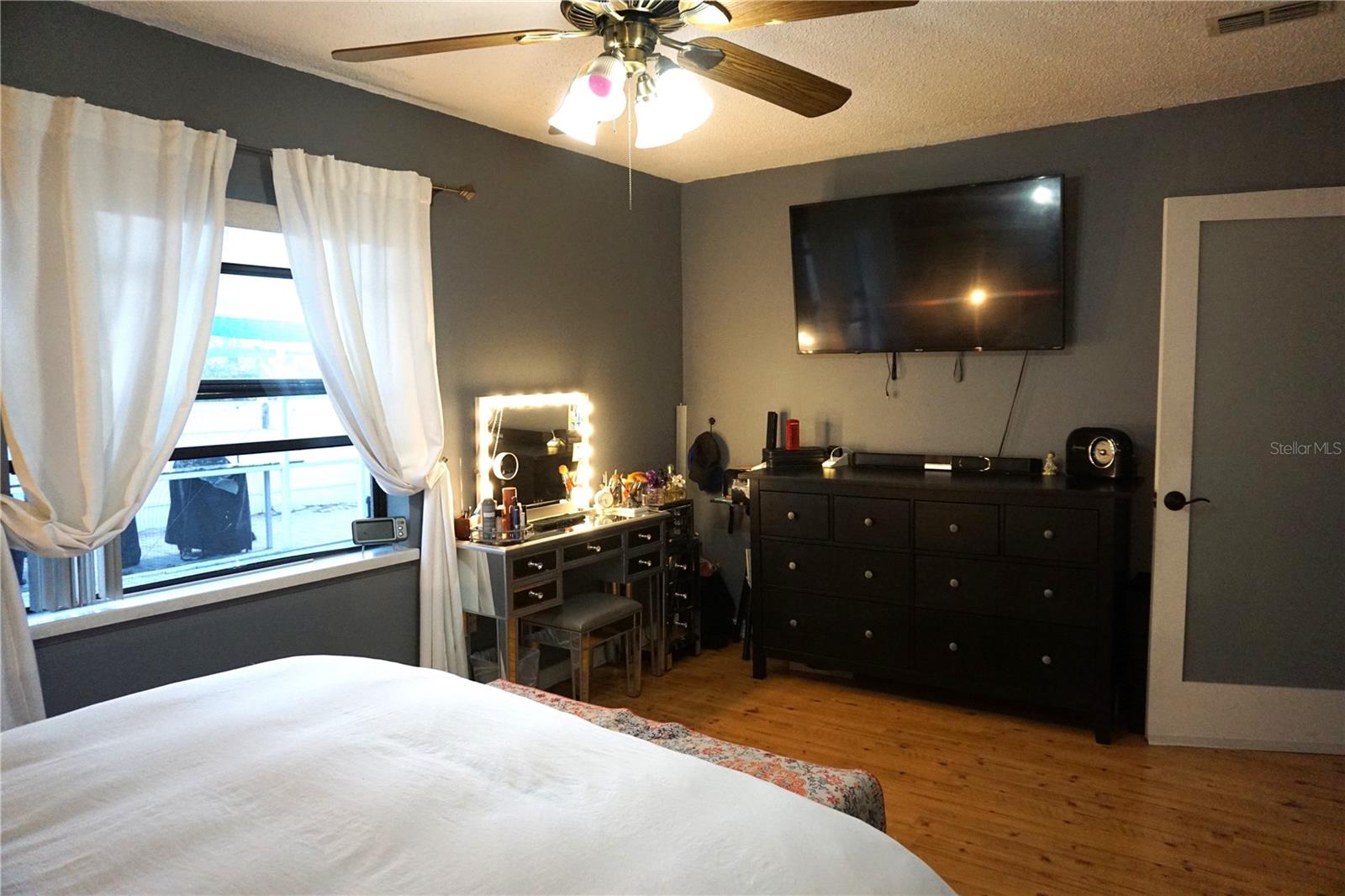 2300 37TH AVE N, ST PETERSBURG, FL, 33713