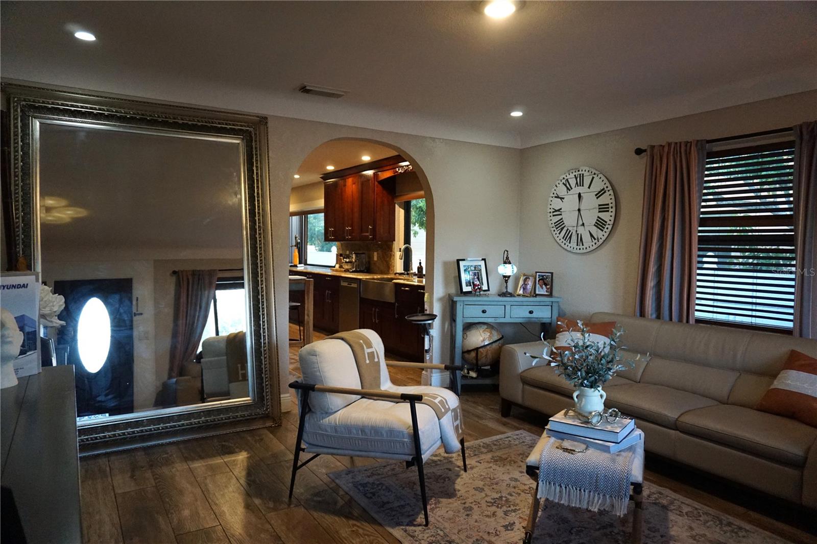 2300 37TH AVE N, ST PETERSBURG, FL, 33713