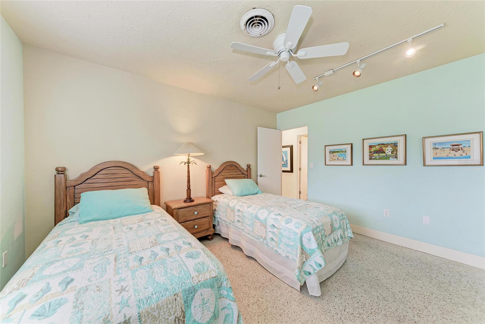 2705 S BRINK AVE, SARASOTA, FL, 34239