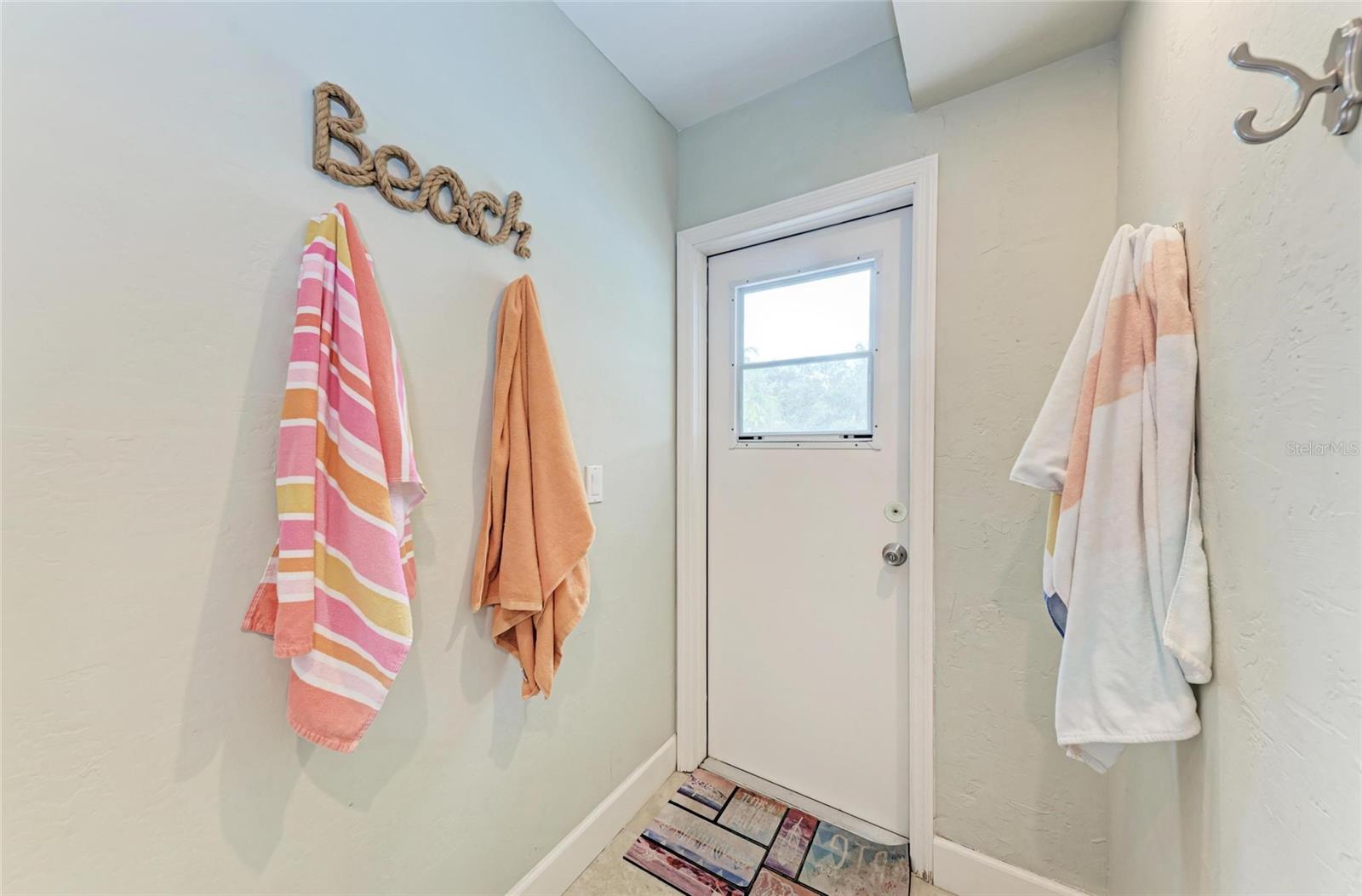 2705 S BRINK AVE, SARASOTA, FL, 34239