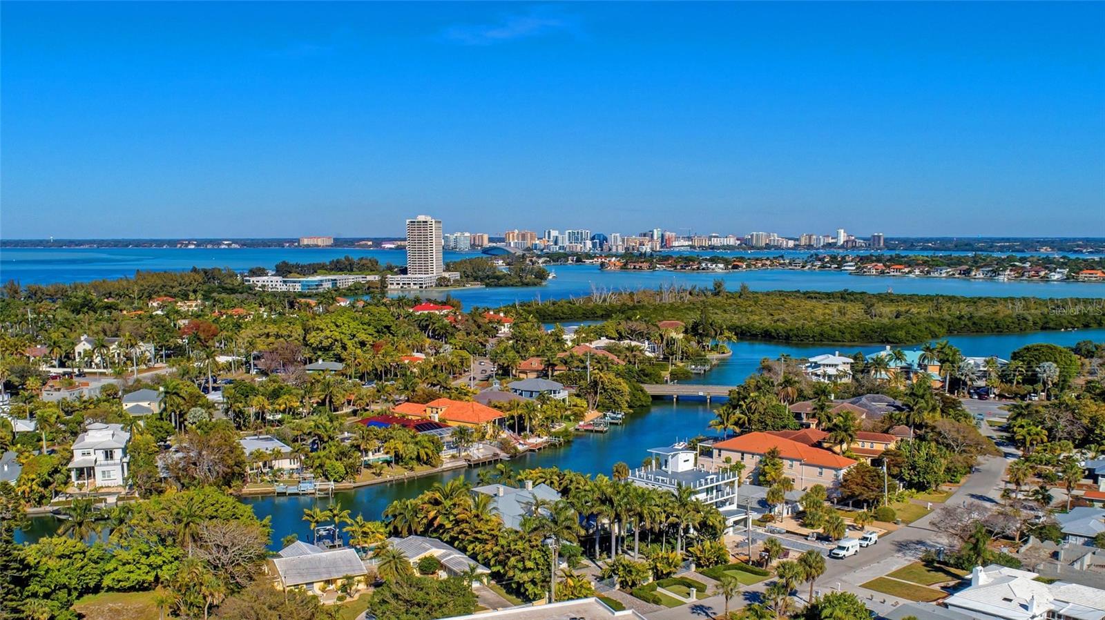 2705 S BRINK AVE, SARASOTA, FL, 34239