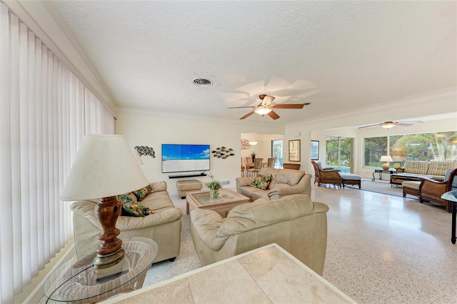 2705 S BRINK AVE, SARASOTA, FL, 34239
