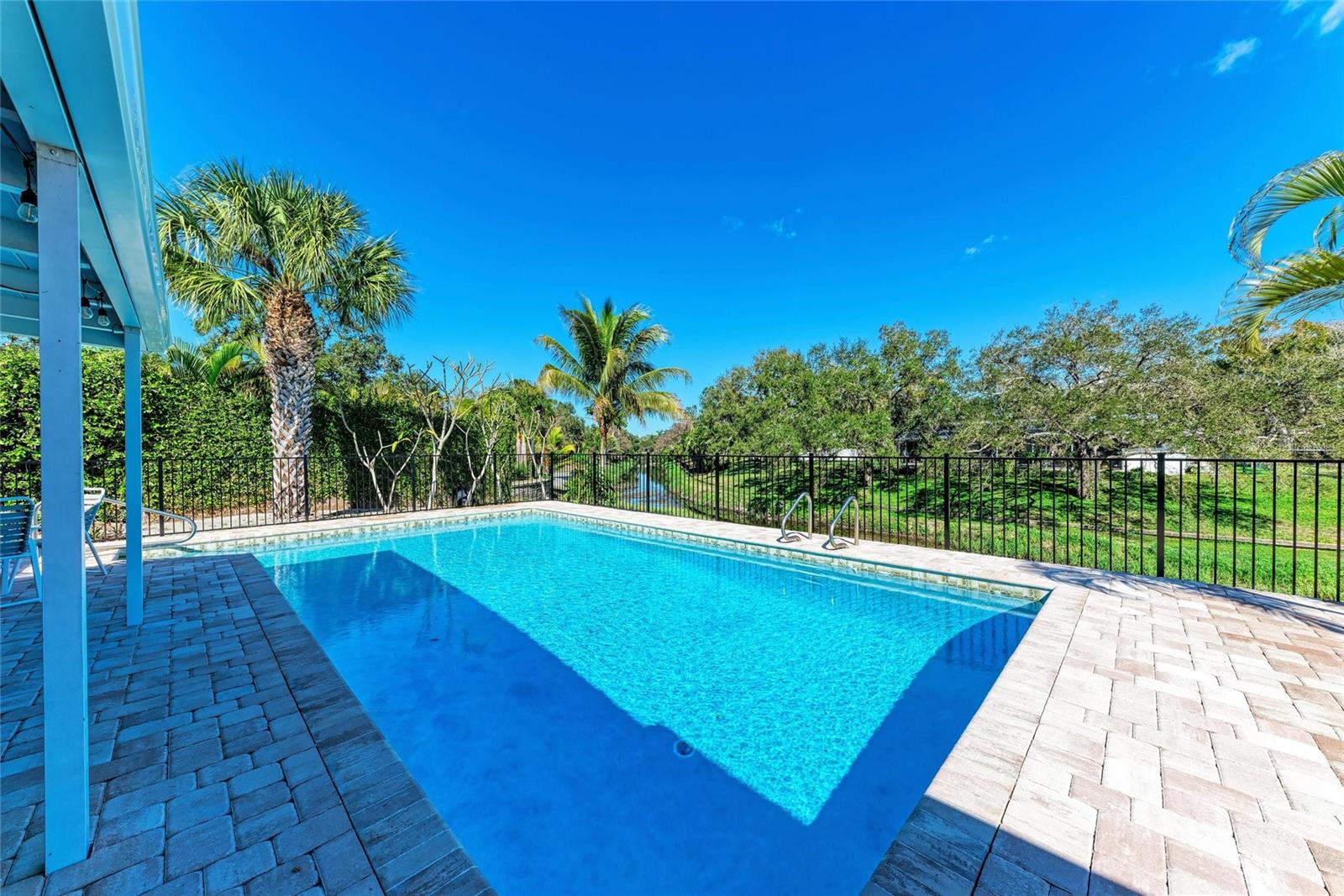 2705 S BRINK AVE, SARASOTA, FL, 34239