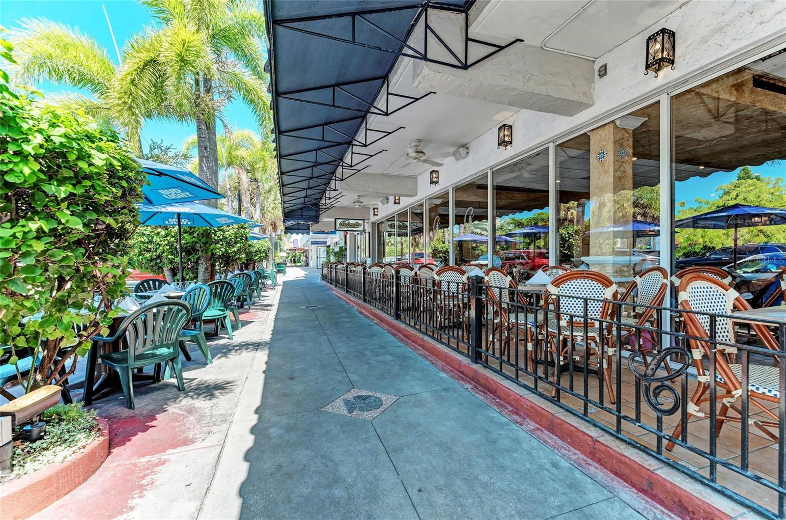 2705 S BRINK AVE, SARASOTA, FL, 34239