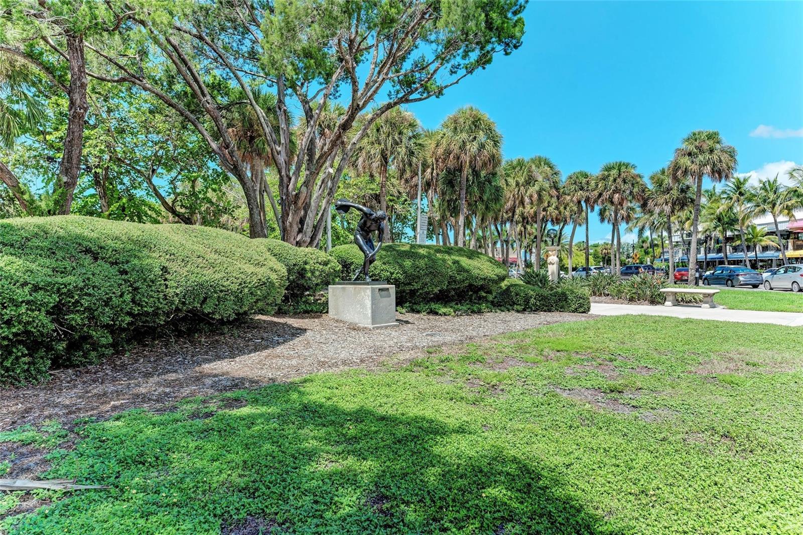 2705 S BRINK AVE, SARASOTA, FL, 34239