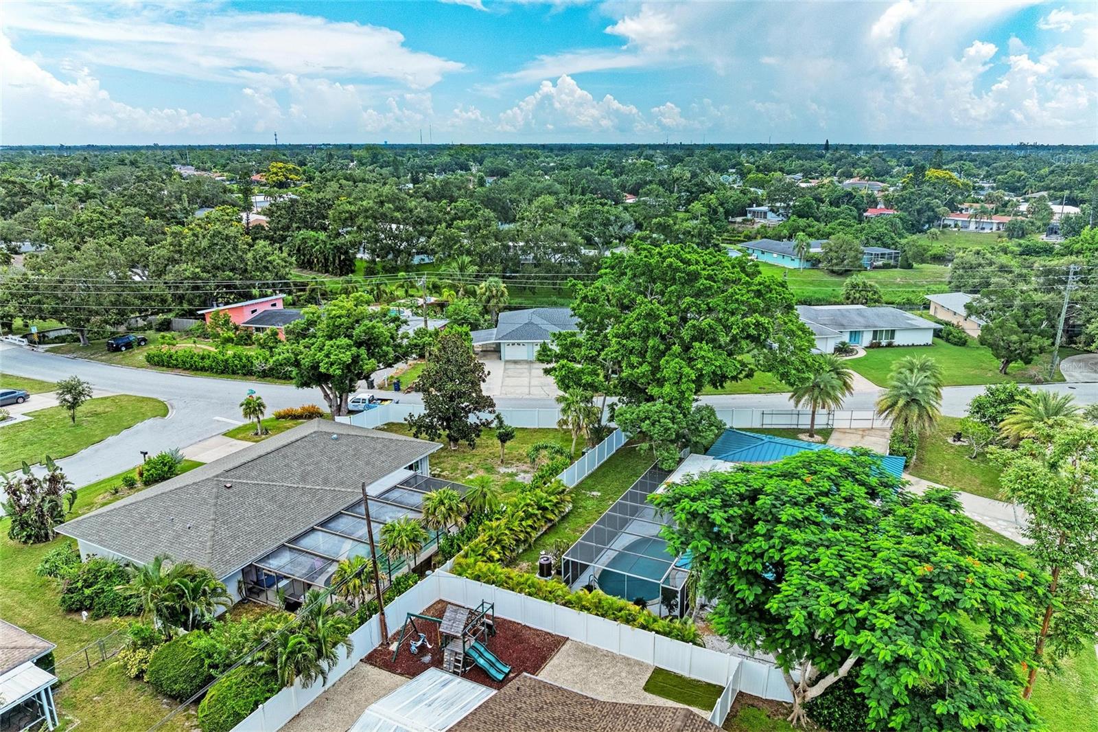 2705 S BRINK AVE, SARASOTA, FL, 34239