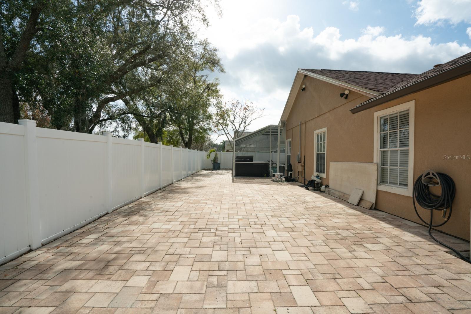 6502 YELLOWHAMMER AVE, TAMPA, FL, 33625