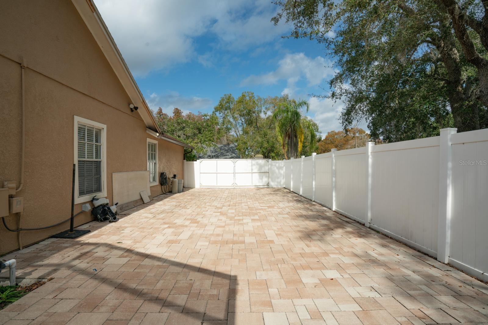 6502 YELLOWHAMMER AVE, TAMPA, FL, 33625