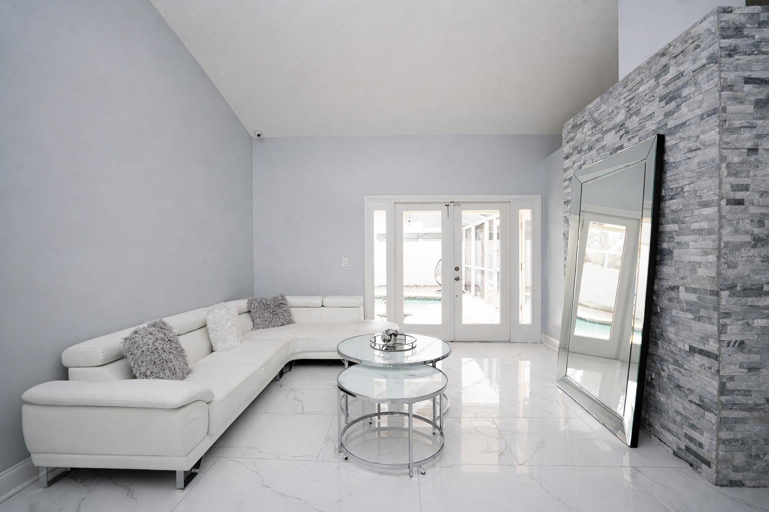 6502 YELLOWHAMMER AVE, TAMPA, FL, 33625