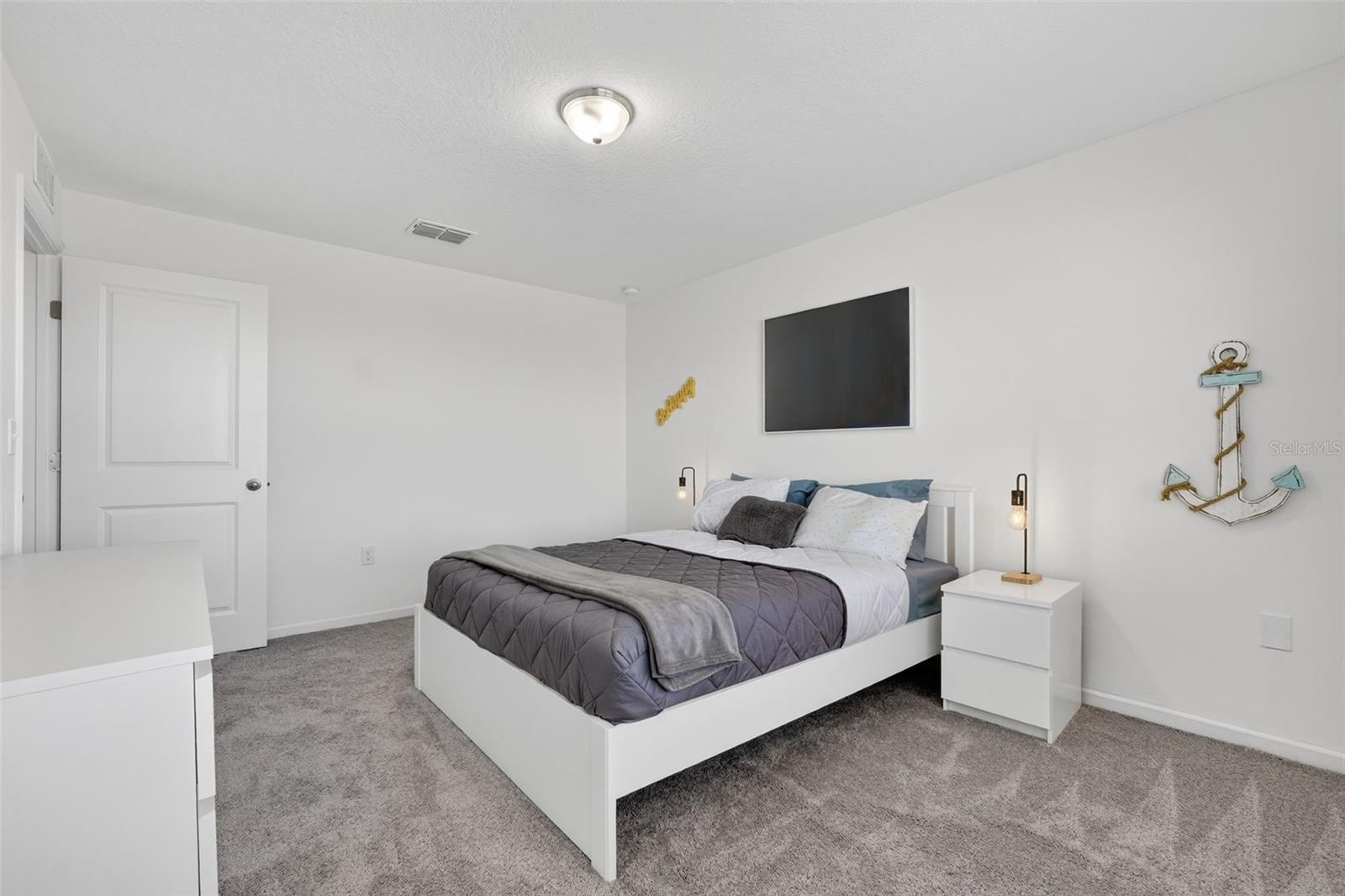 1691 BEAR MOUNTAIN LN, MINNEOLA, FL, 34715