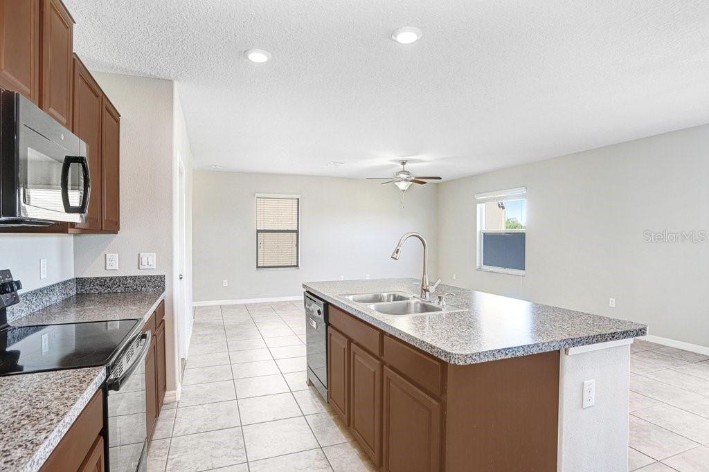 6307 TRENT CREEK DR, SUN CITY CENTER, FL, 33573