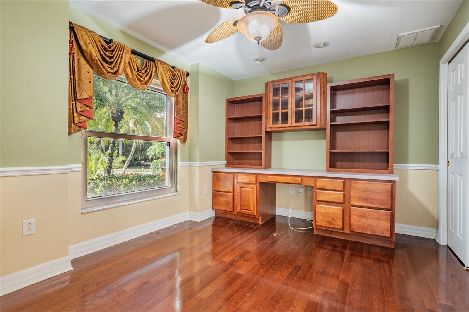 10133 COLLAR DR, SAN ANTONIO, FL, 33576