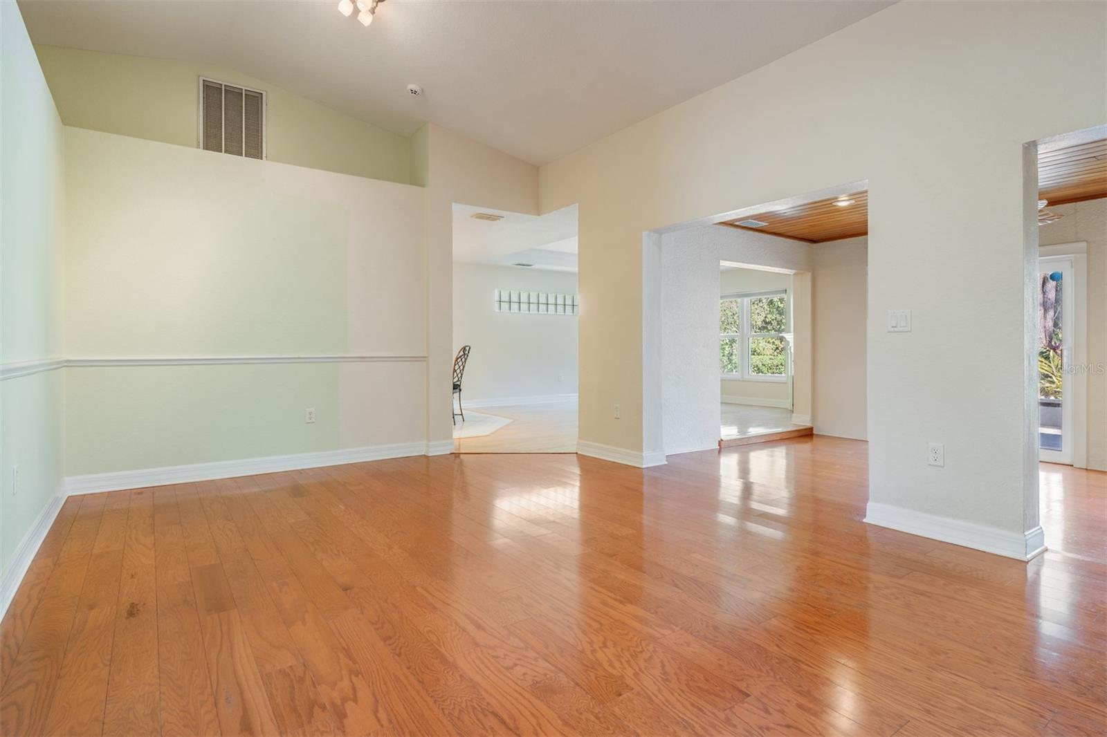 10133 COLLAR DR, SAN ANTONIO, FL, 33576