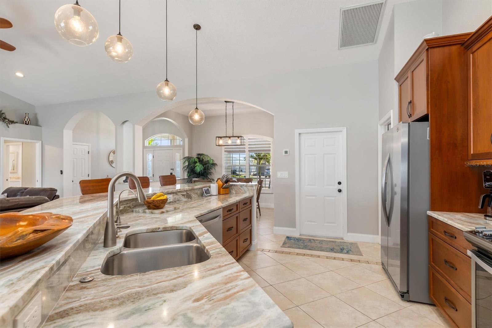 25541 AREQUIPA DR, PUNTA GORDA, FL, 33983