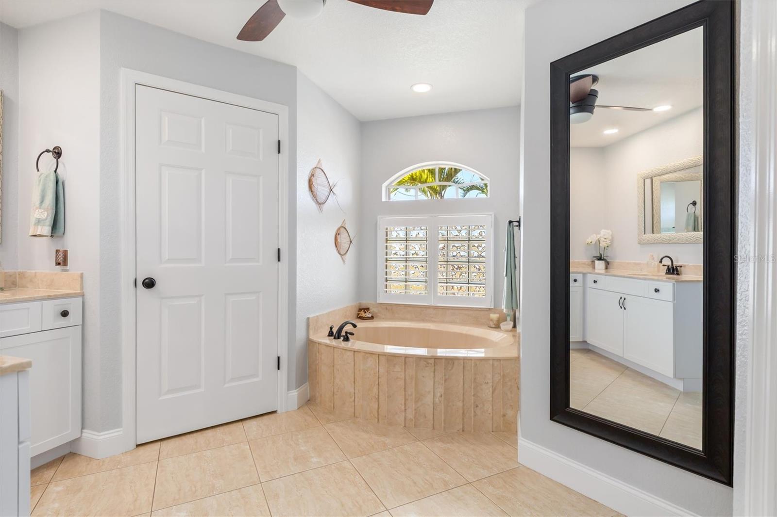 25541 AREQUIPA DR, PUNTA GORDA, FL, 33983