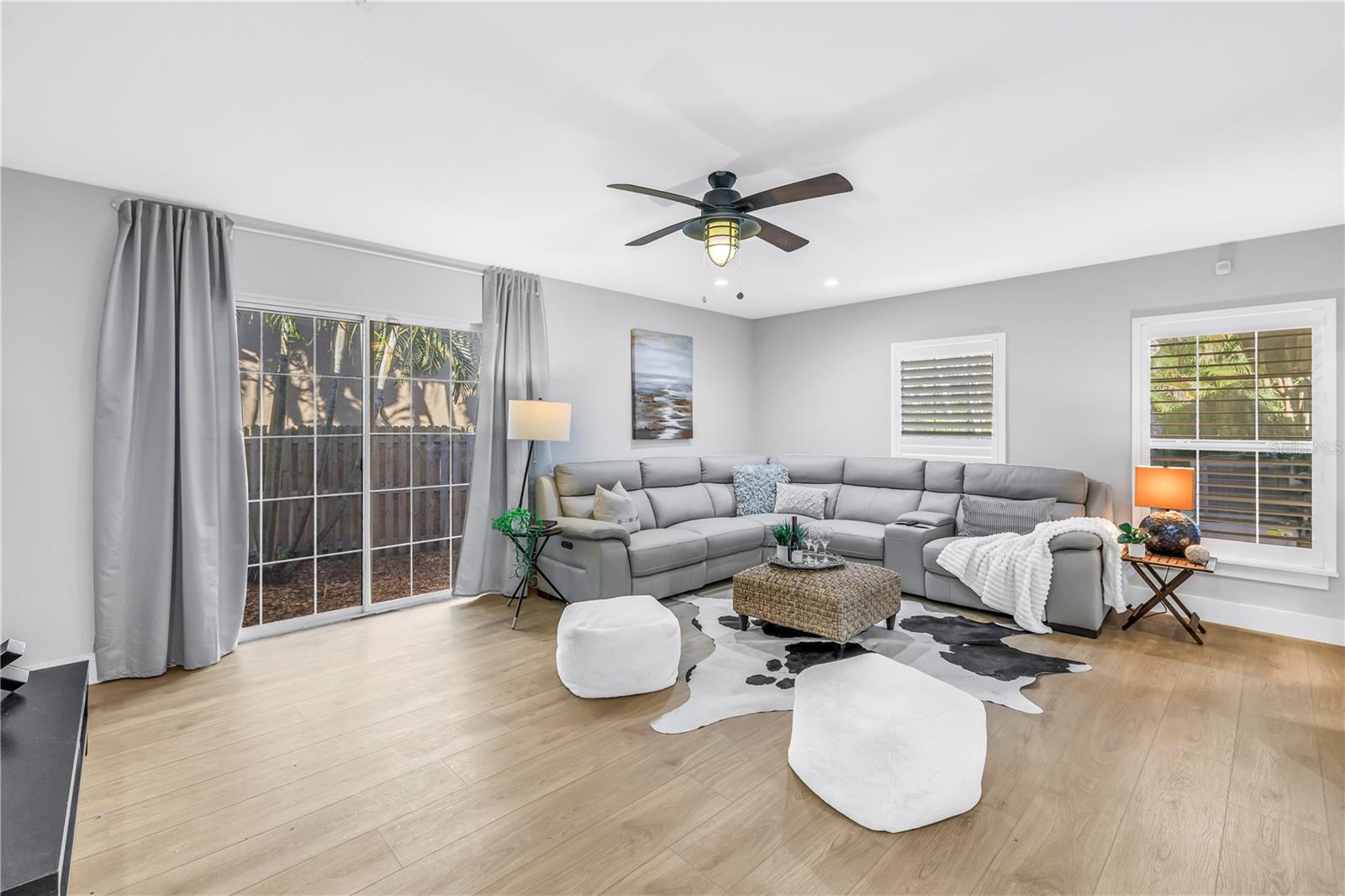 134 RIVIERA WAY NE, ST PETERSBURG, FL, 33704