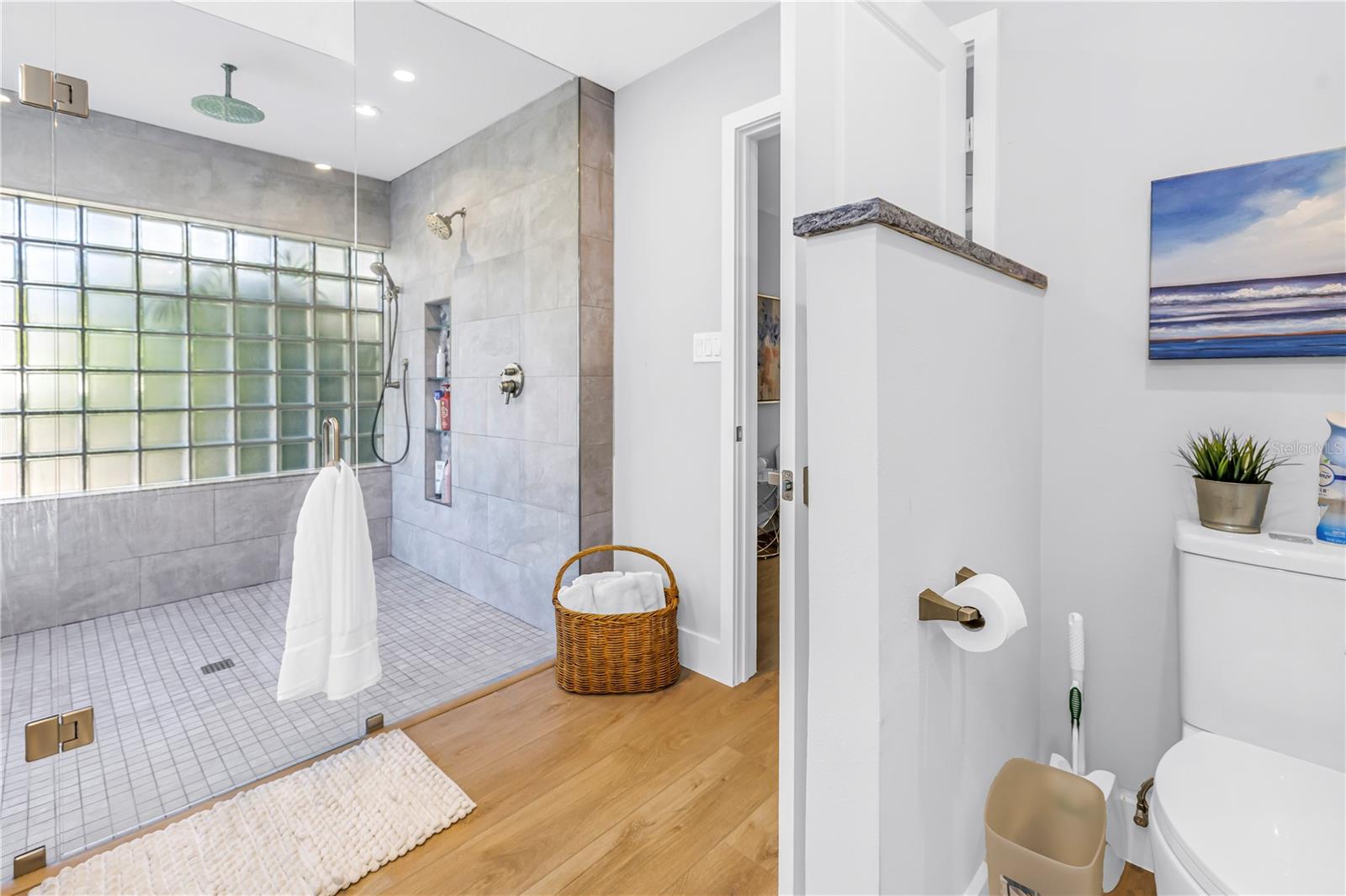 134 RIVIERA WAY NE, ST PETERSBURG, FL, 33704