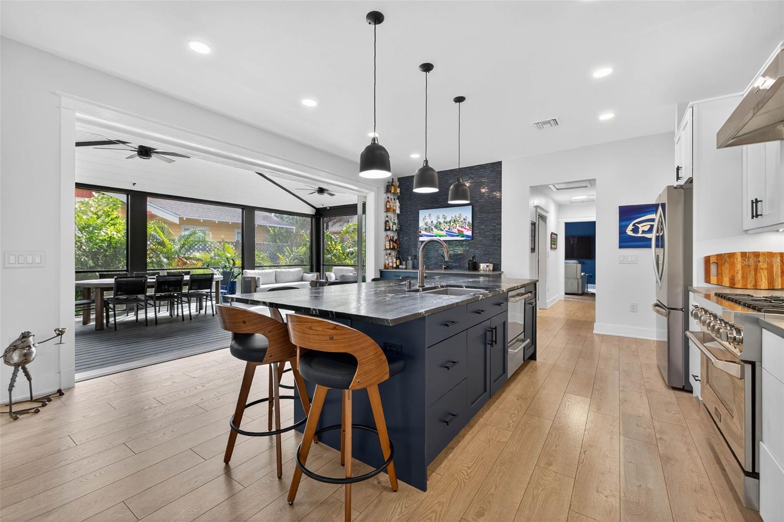 2822 BURLINGTON AVE N, ST PETERSBURG, FL, 33713