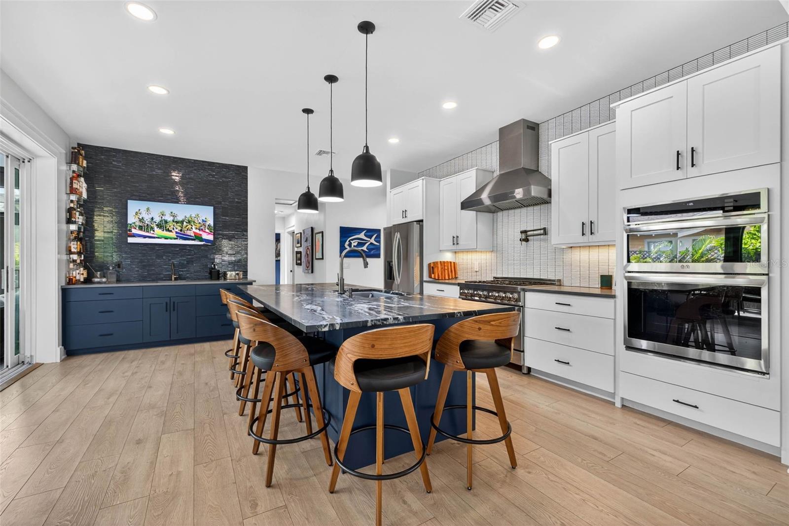 2822 BURLINGTON AVE N, ST PETERSBURG, FL, 33713