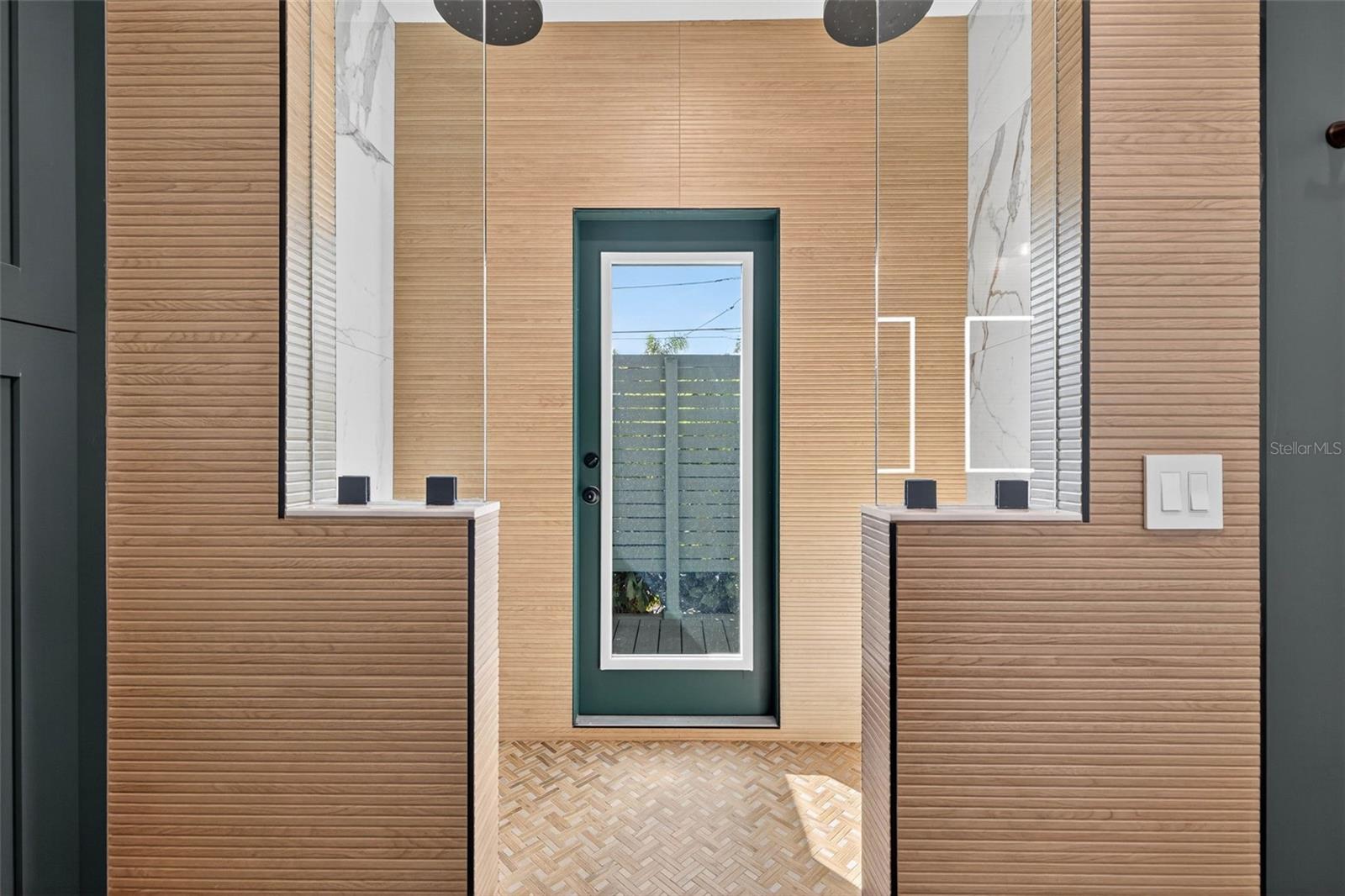 2822 BURLINGTON AVE N, ST PETERSBURG, FL, 33713