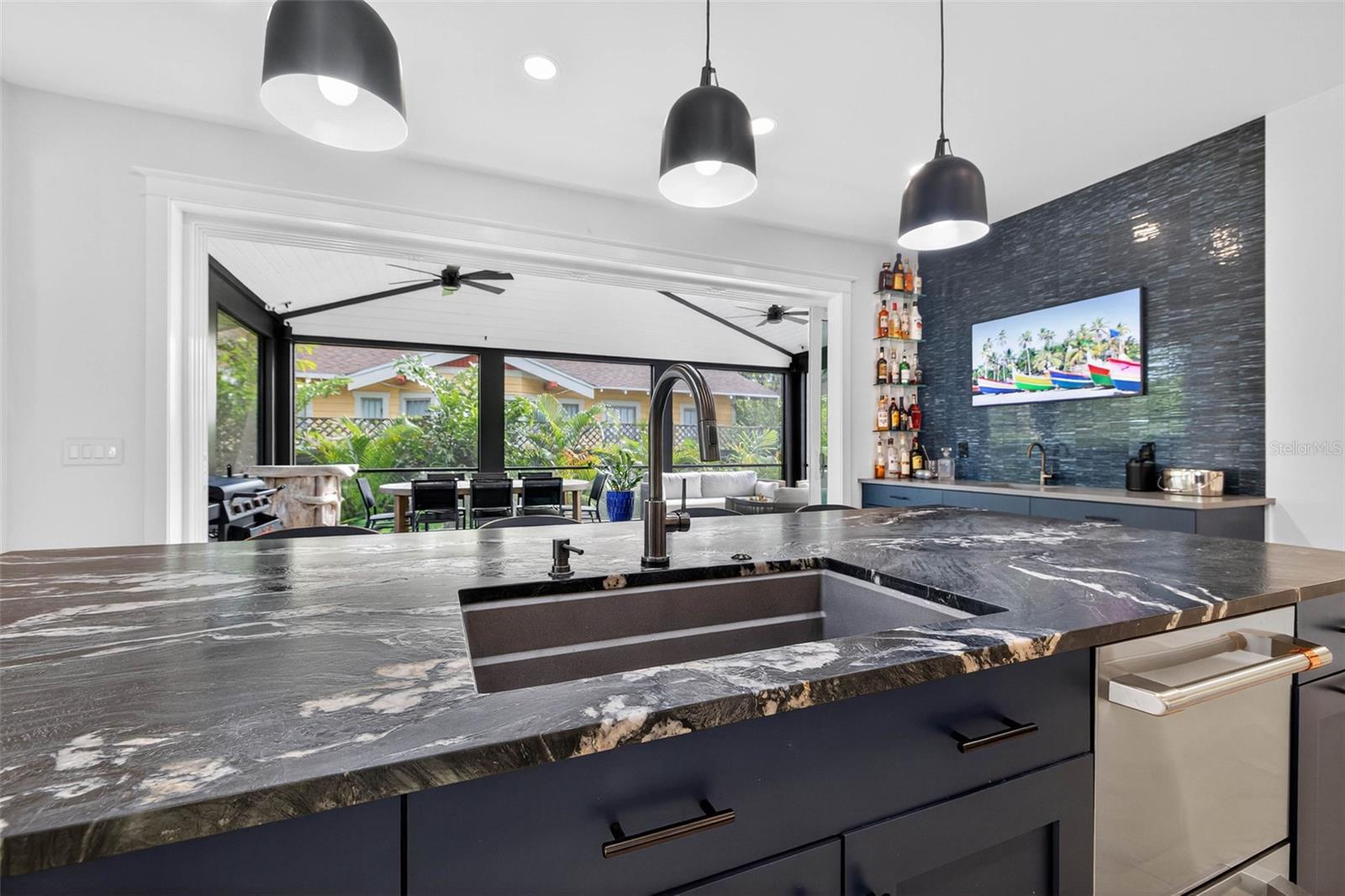 2822 BURLINGTON AVE N, ST PETERSBURG, FL, 33713