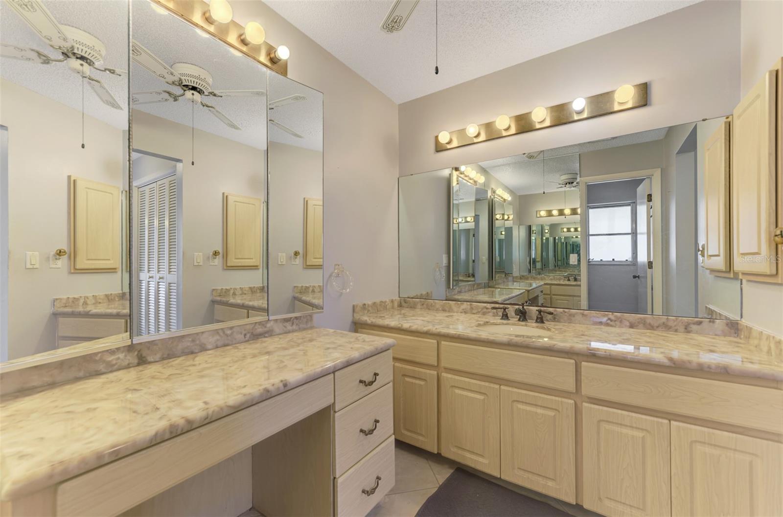 602 PORTIA ST N, NOKOMIS, FL, 34275