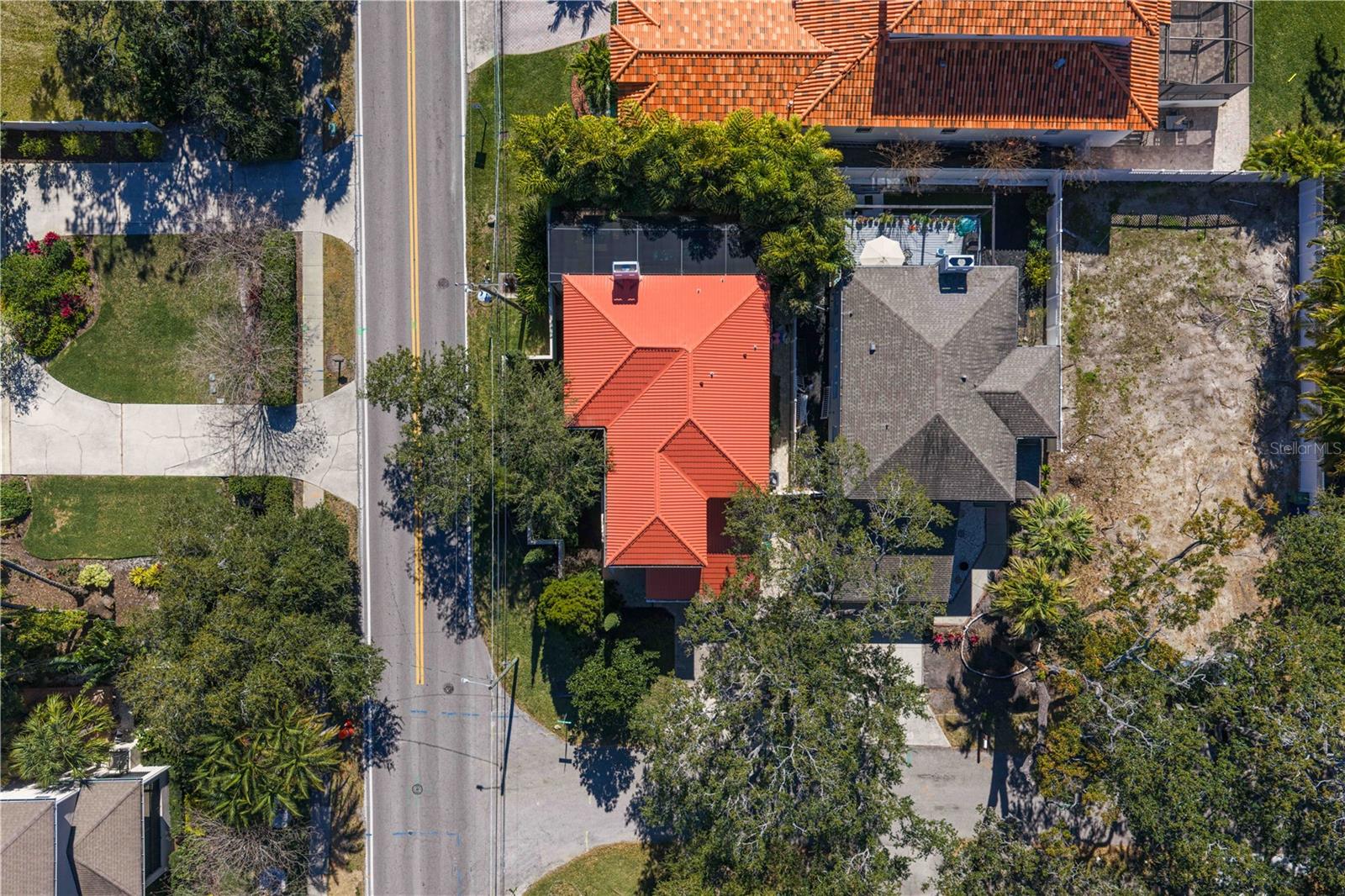 2701 W BAY AVE, TAMPA, FL, 33611