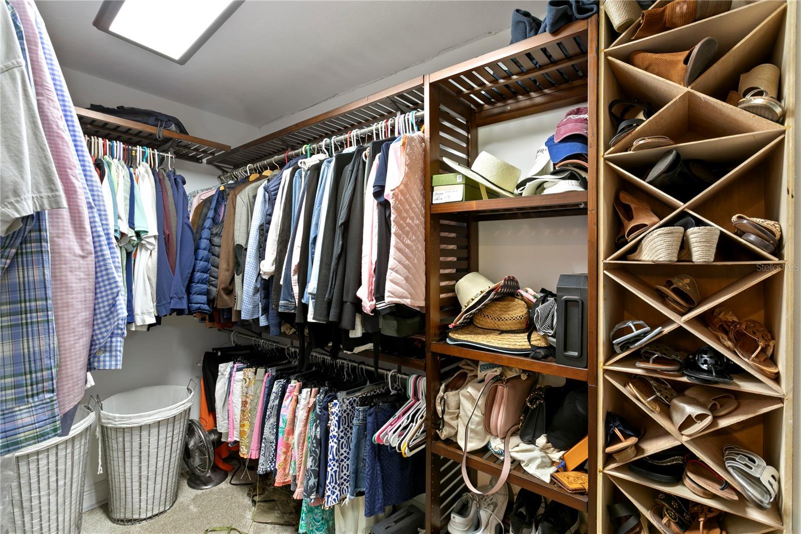 2701 W BAY AVE, TAMPA, FL, 33611