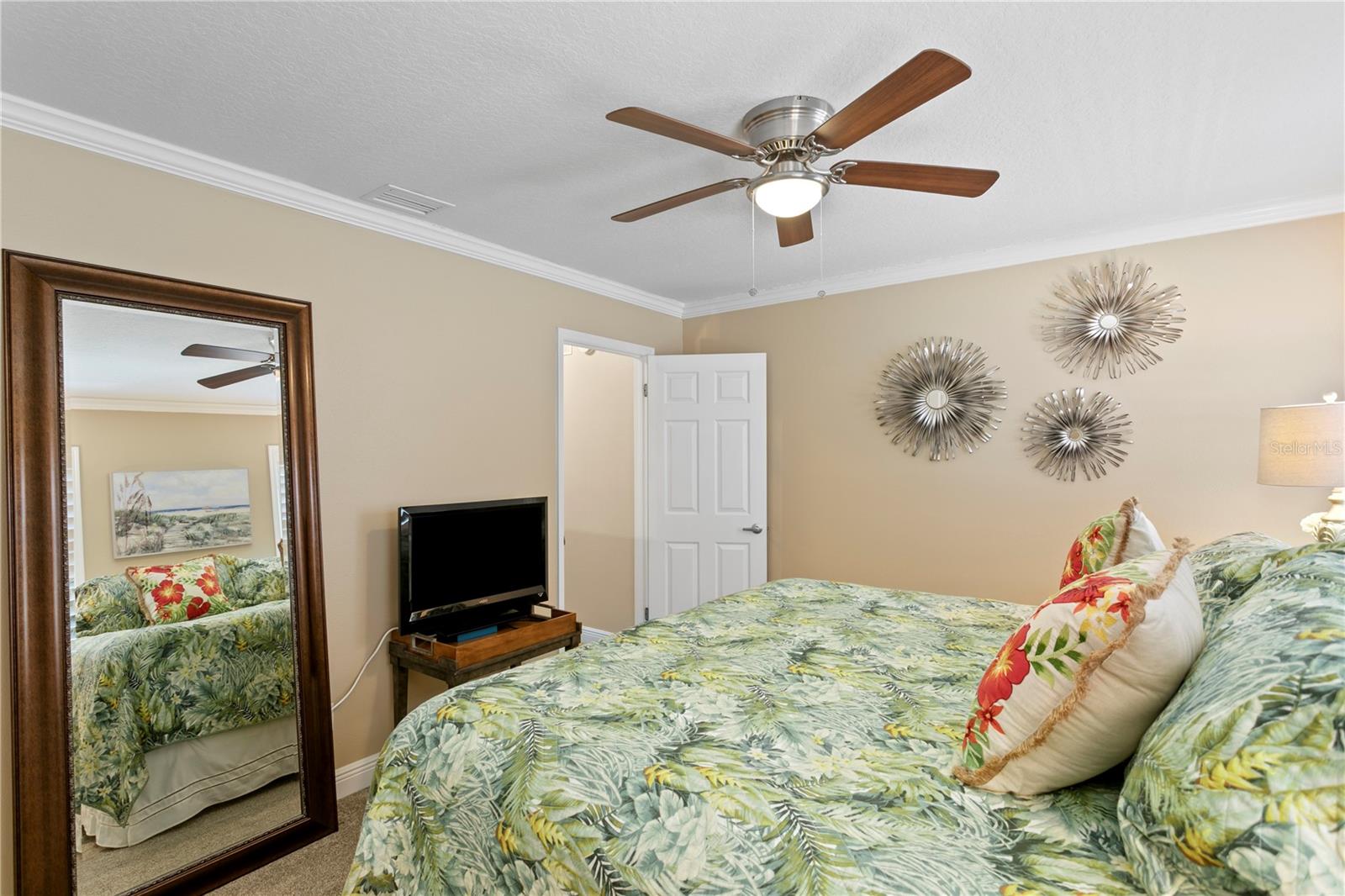 2701 W BAY AVE, TAMPA, FL, 33611