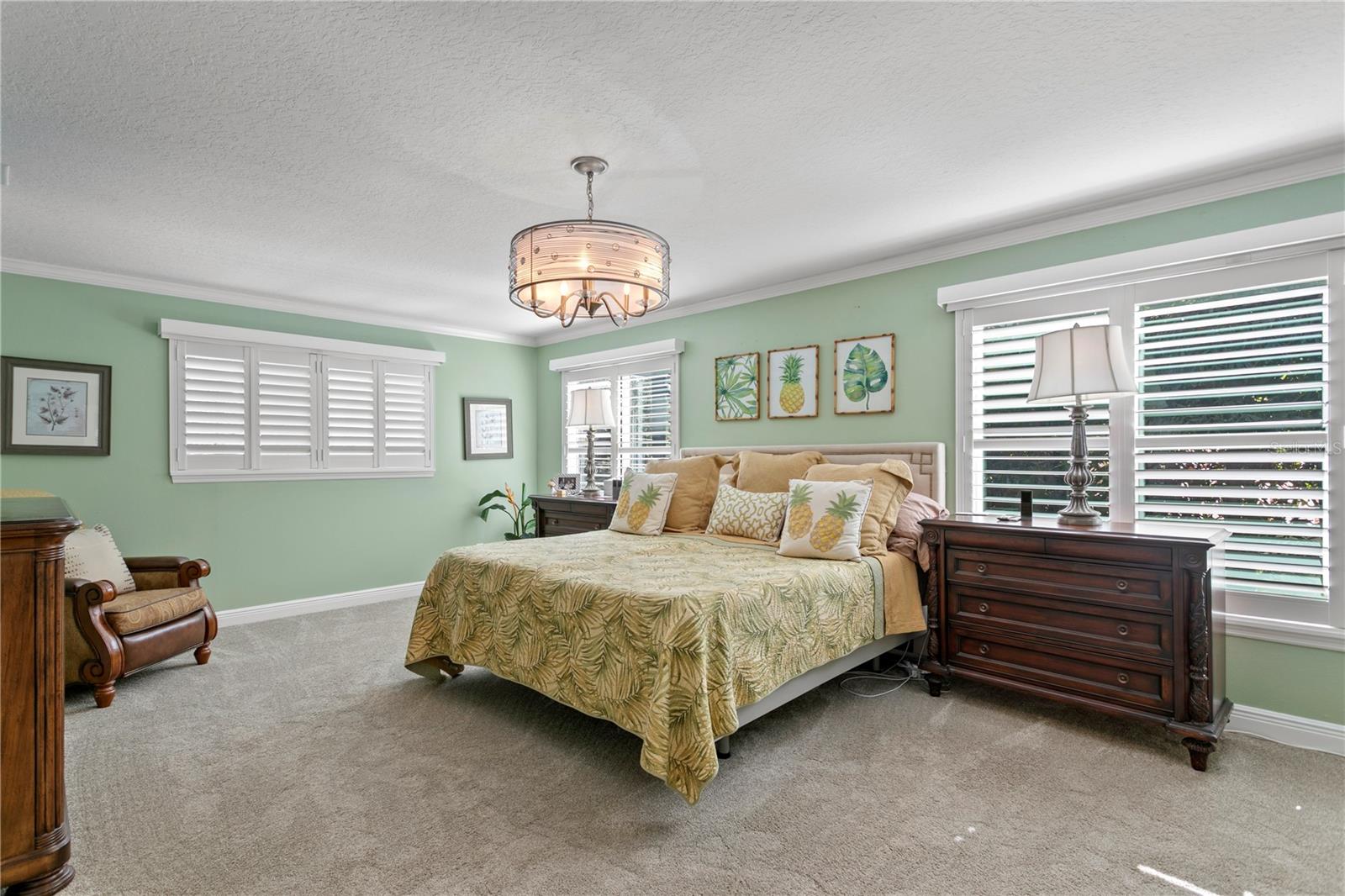 2701 W BAY AVE, TAMPA, FL, 33611