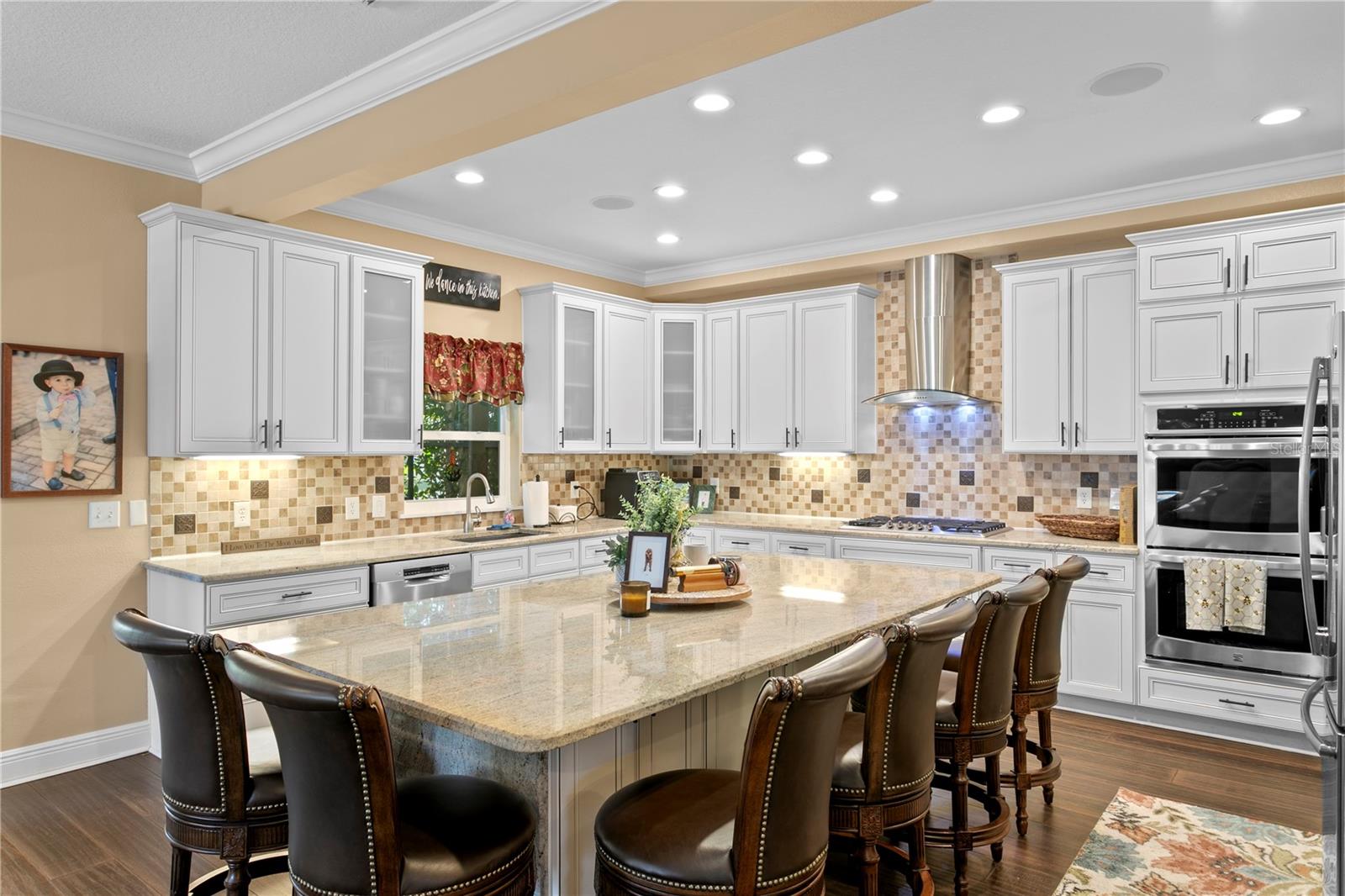 2701 W BAY AVE, TAMPA, FL, 33611