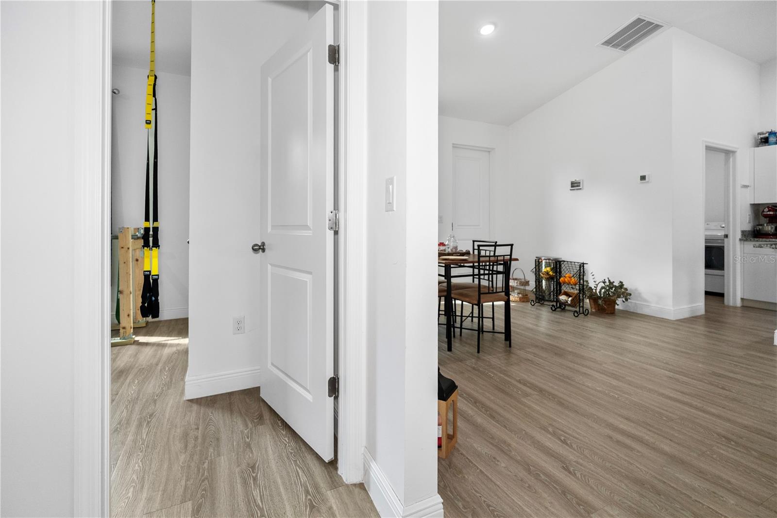 8031 SANDY CIR, LABELLE, FL, 33935