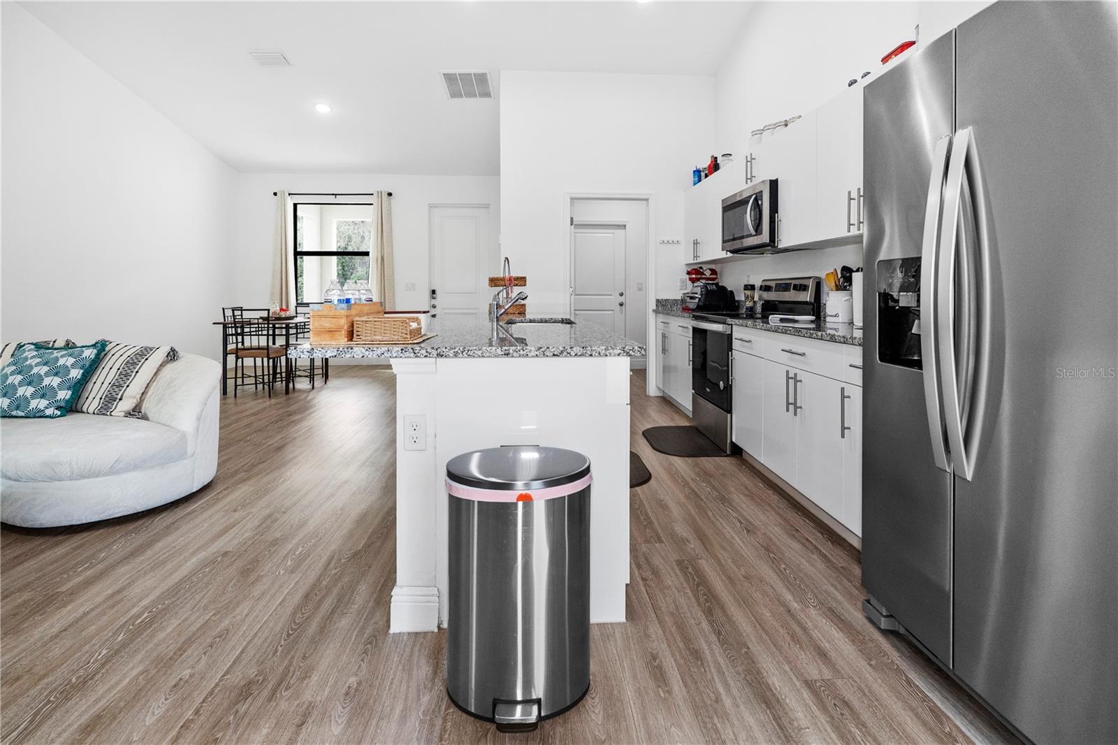 8031 SANDY CIR, LABELLE, FL, 33935