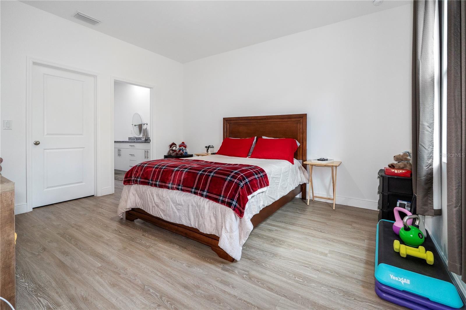 8031 SANDY CIR, LABELLE, FL, 33935