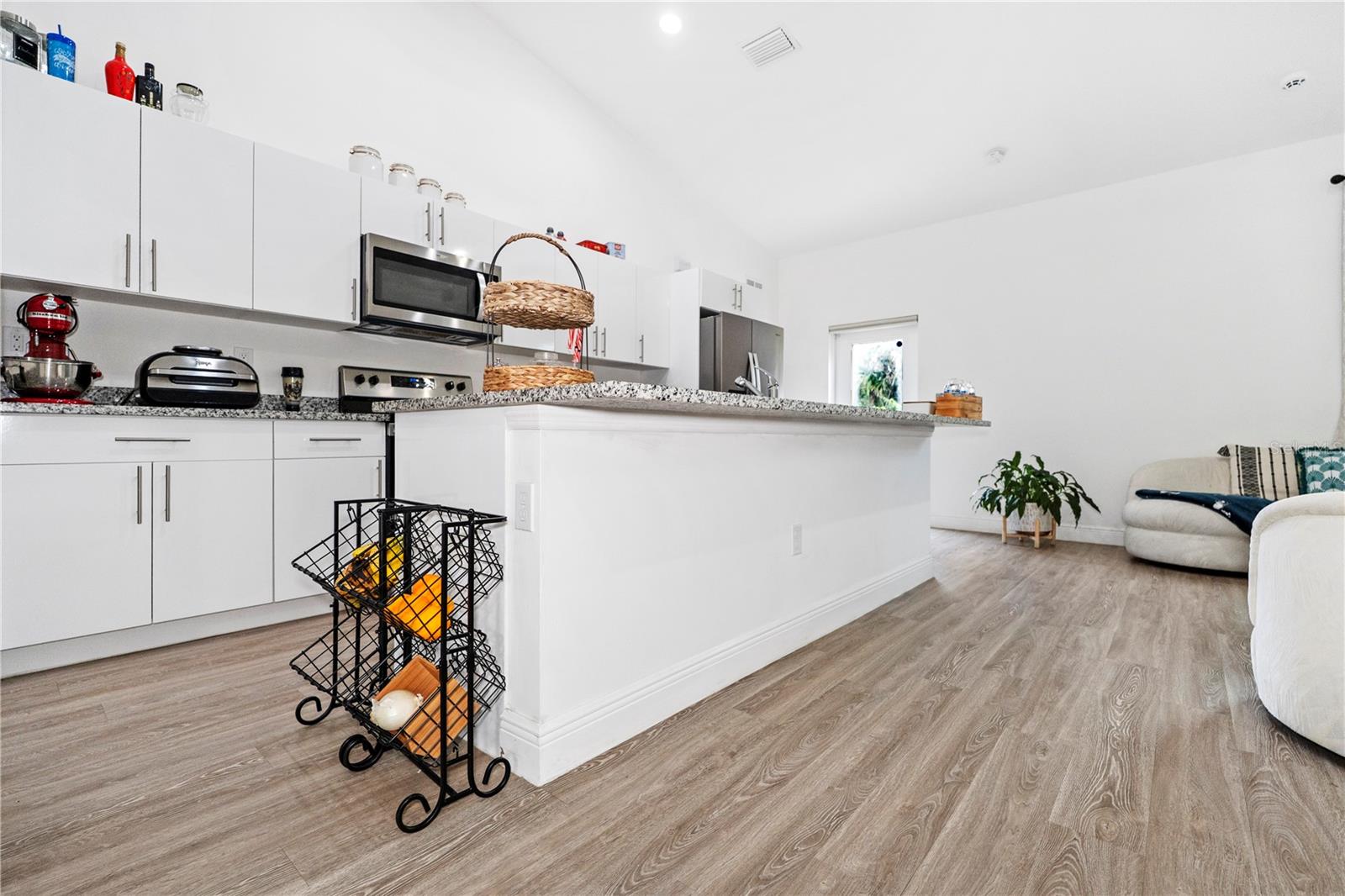 8031 SANDY CIR, LABELLE, FL, 33935