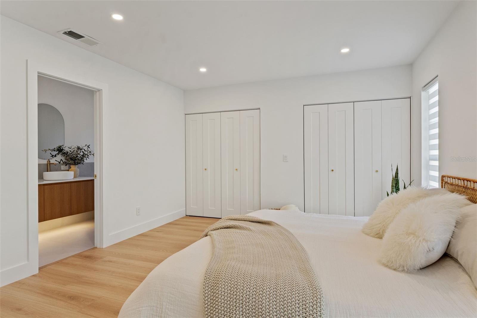 4205 NORTHWIND LN, TAMPA, FL, 33624