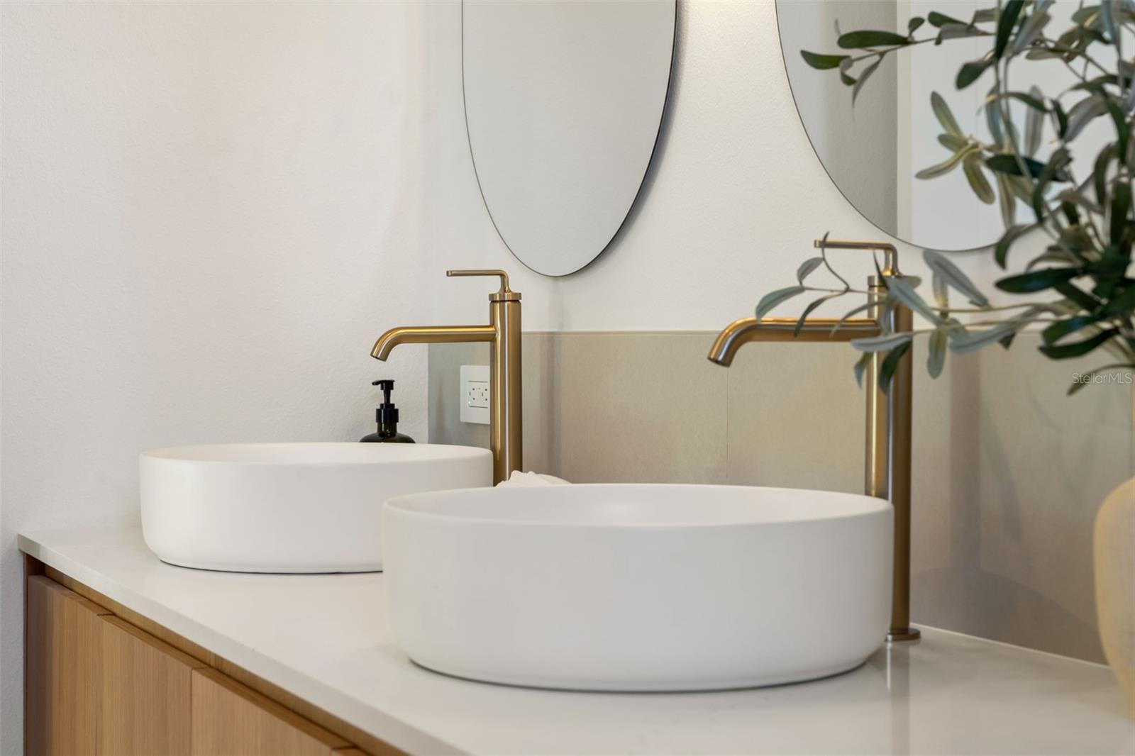 4205 NORTHWIND LN, TAMPA, FL, 33624