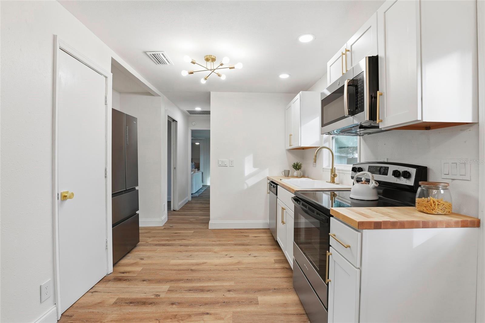 425 SE 2ND ST, WILLISTON, FL, 32696