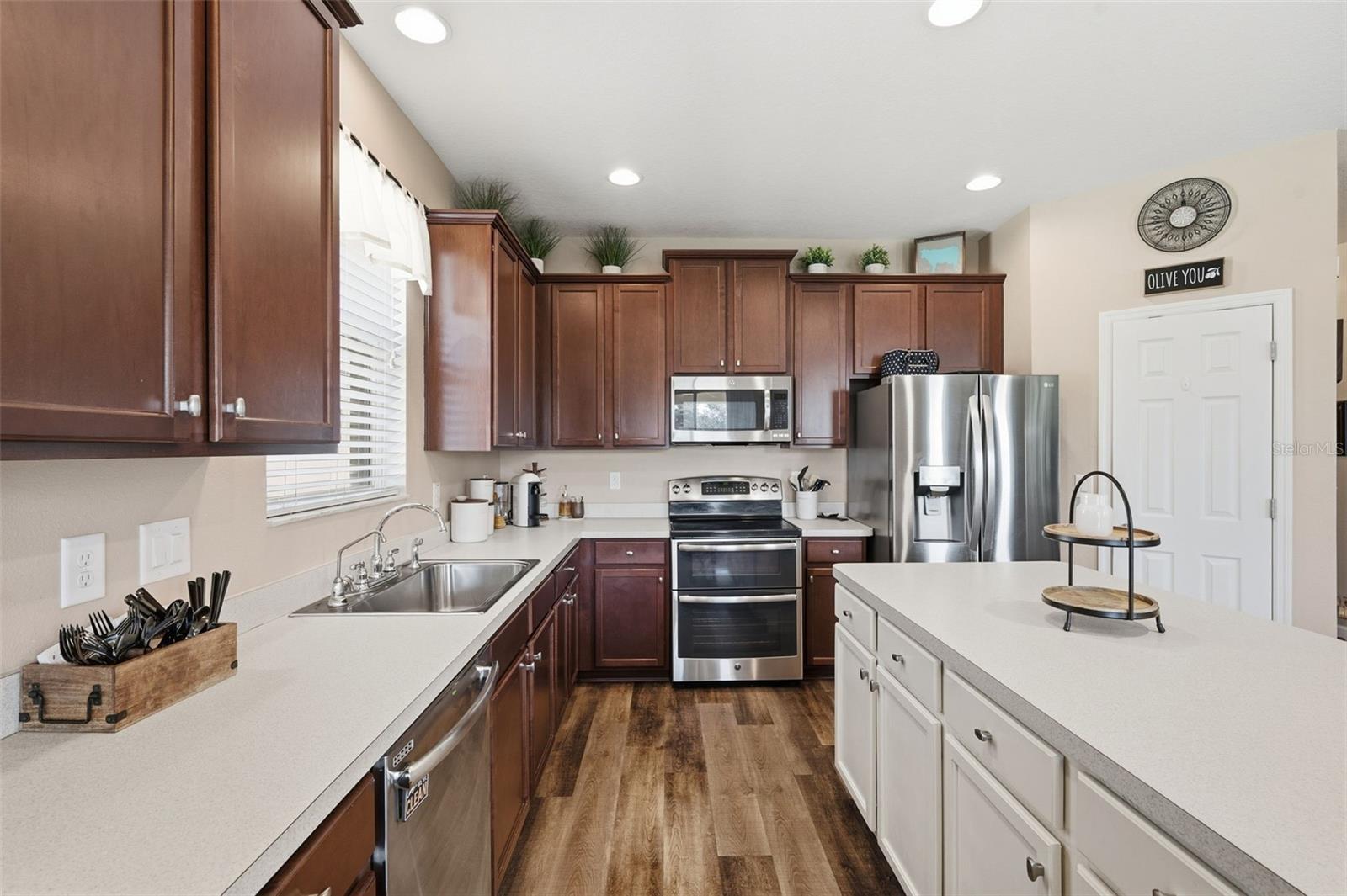 12122 RAMBLING STREAM DR, RIVERVIEW, FL, 33569