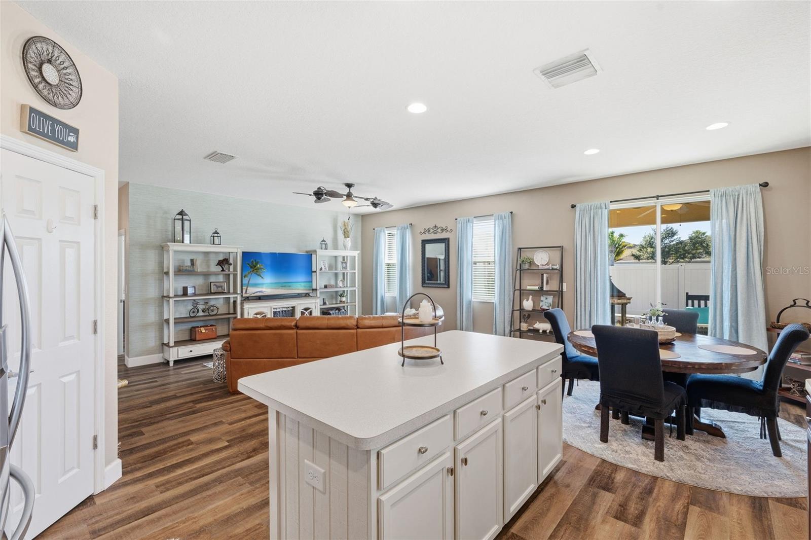 12122 RAMBLING STREAM DR, RIVERVIEW, FL, 33569